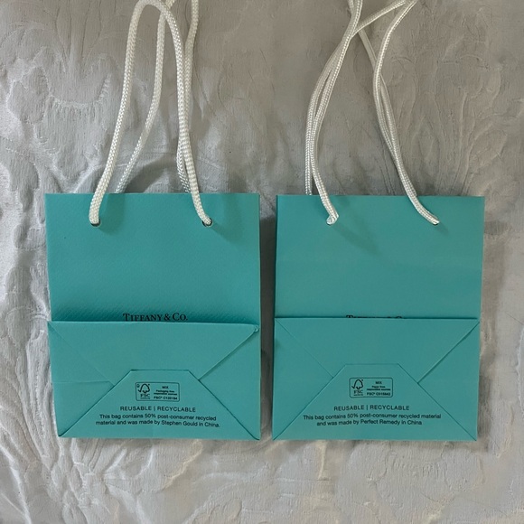 Tiffany & Co. Set of 2 Gift Bags -6x5 in excellent condition. - Picture 4 of 4